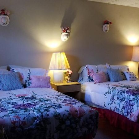 Pittsfield Motor Inn Eksteriør billede
